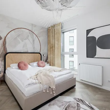 Deluxe Podskale 18 With Parking & Balcony In By Renters Prestige Krakow