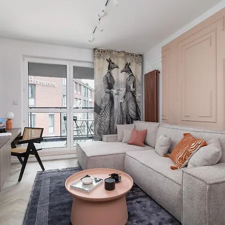 Deluxe Podskale 18 With Parking & Balcony In By Renters Prestige