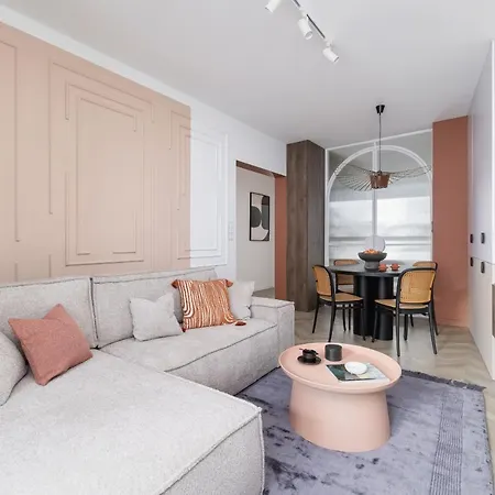 Deluxe Podskale 18 With Parking & Balcony In By Renters Prestige Krakow